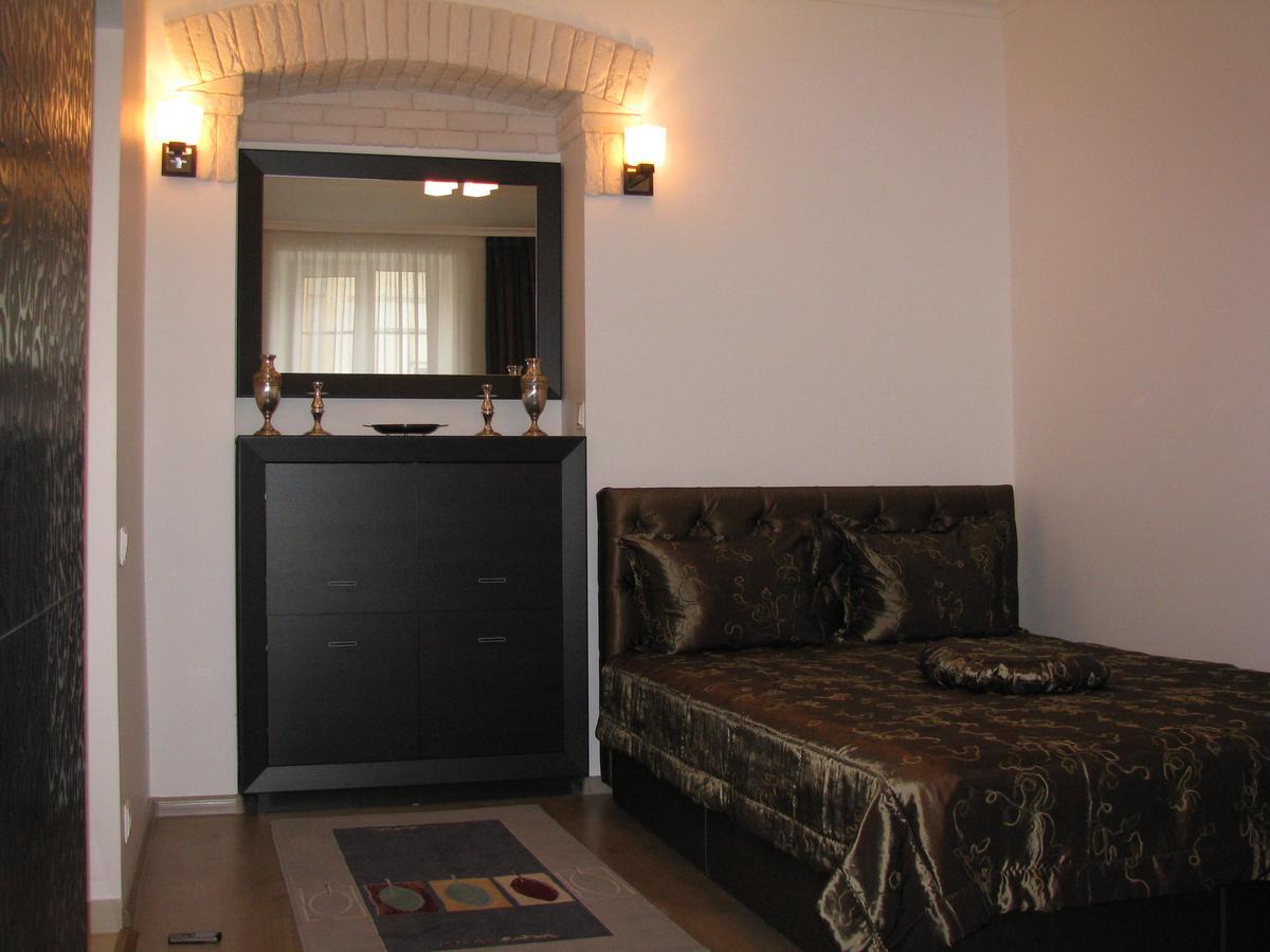Apartment On Staroievreiska Lviv Extérieur photo